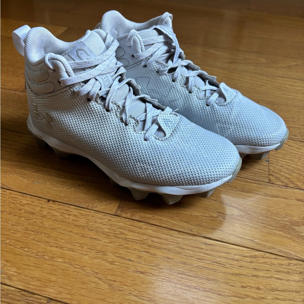 Kid’s White Under Armour Football Cleats